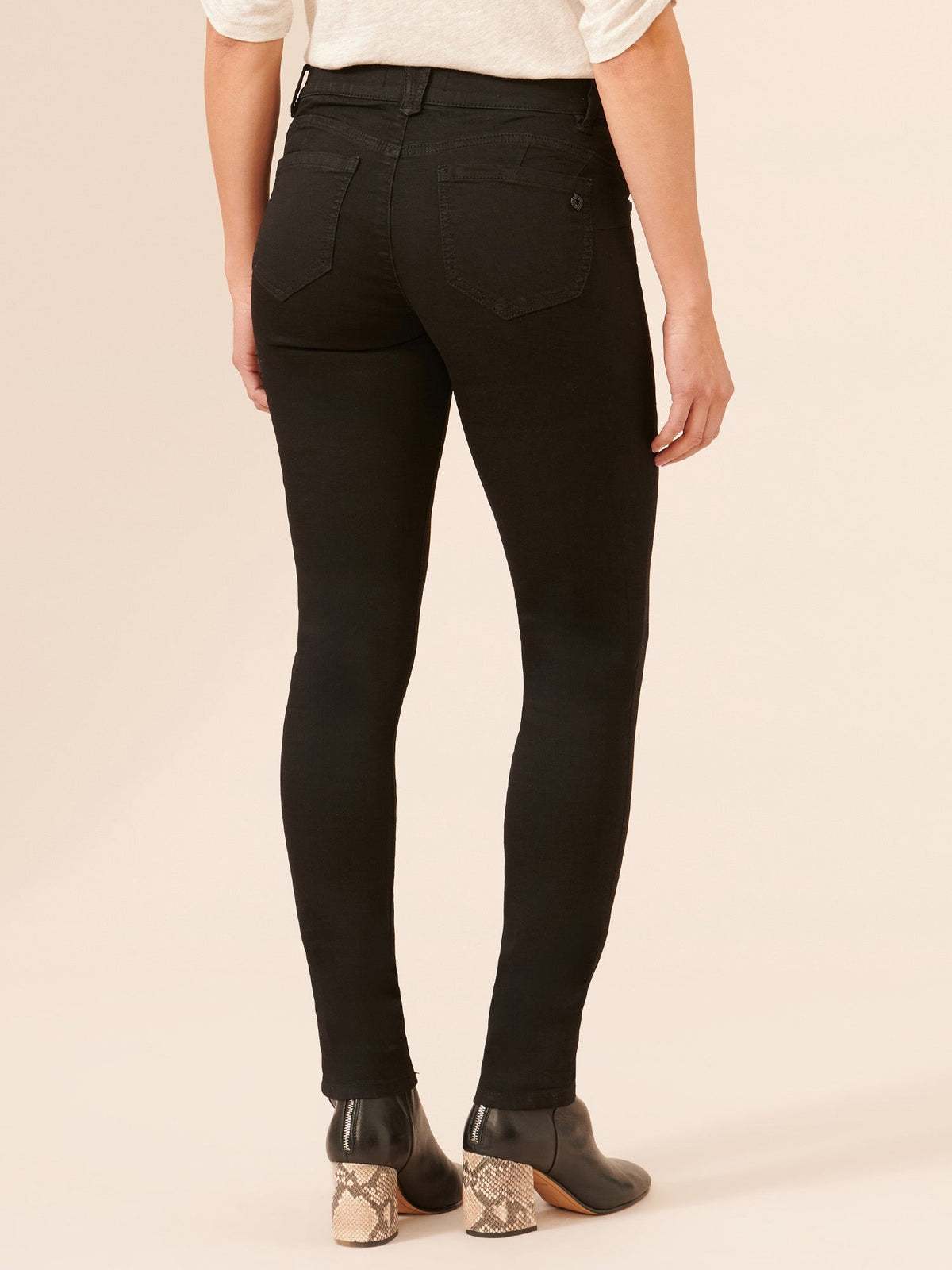 Democracy Clothing Stretch Black Denim "Ab"solution® Booty Lift Jegging - Black