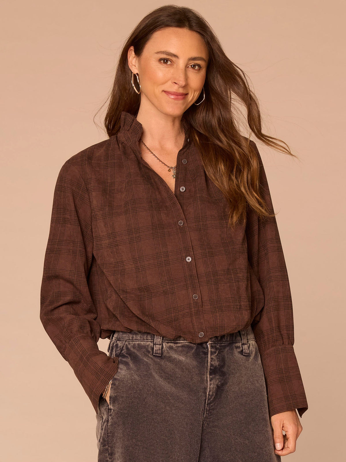 Democracy Clothing French Cuff Sleeve Hi-Low Neck Bubble Hem Plaid Petite Woven Suede Top - Dove Grey|Coffee Bean