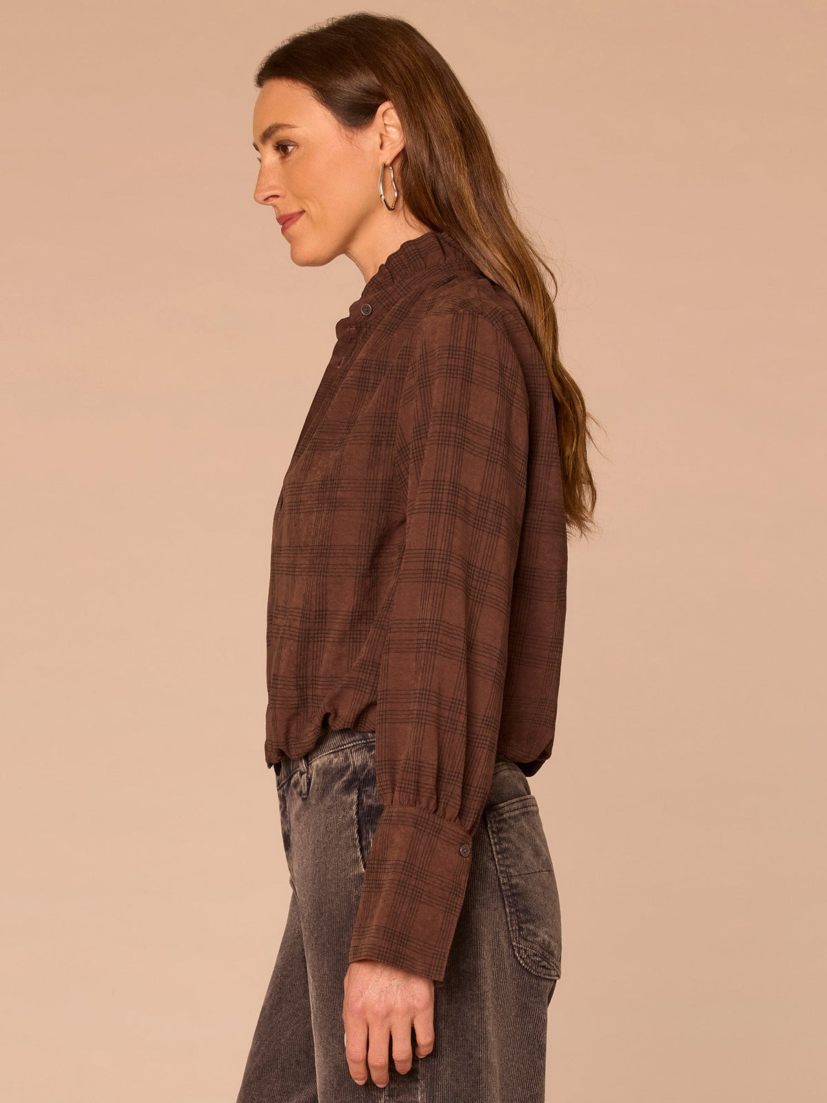 Democracy Clothing French Cuff Sleeve Hi-Low Neck Bubble Hem Plaid Petite Woven Suede Top - Dove Grey|Coffee Bean