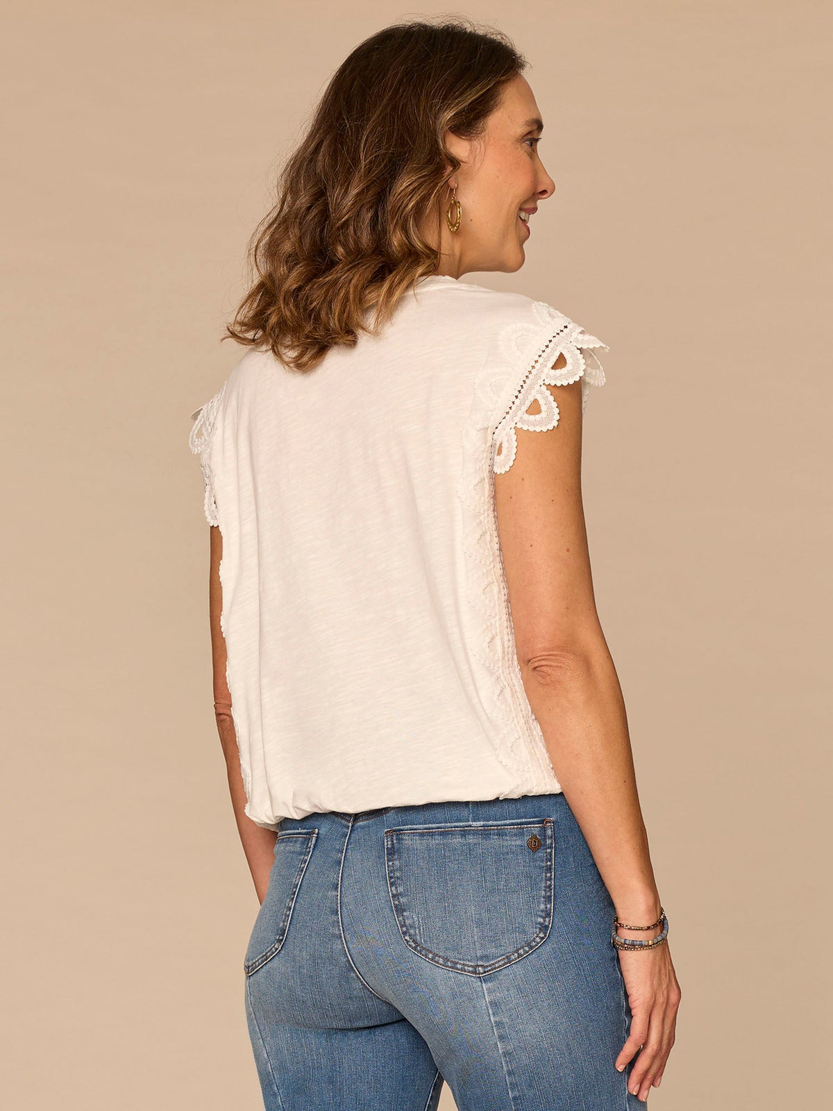 Democracy Clothing Extended Cap Sleeve Scoop Neck Scallop Trim Bubble Hem Petite Knit Top - Off White|Tuscan Sun