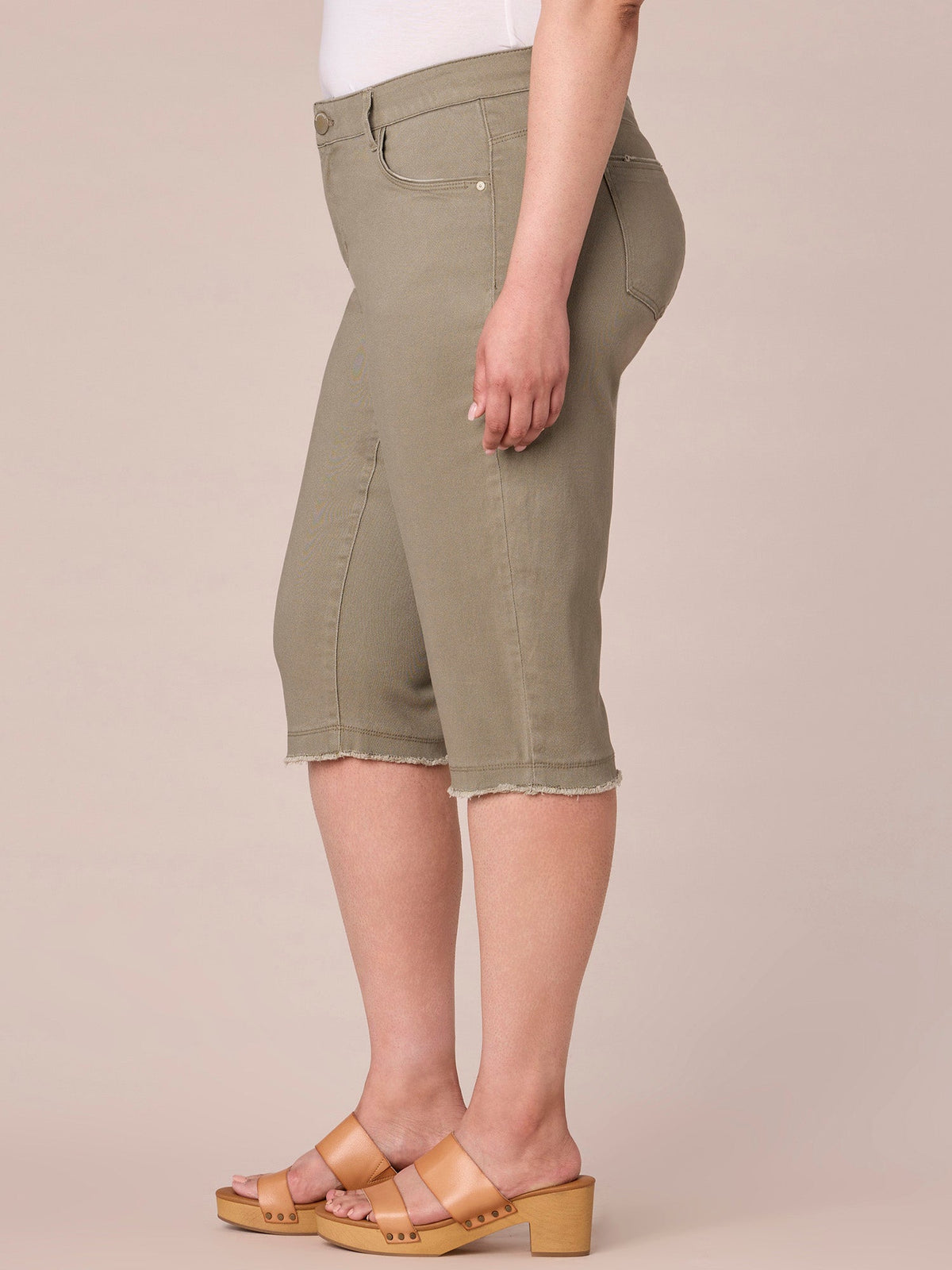 Democracy Clothing "Ab"solution Plus Size Mid-Rise Frayed Hem Skimmer Pants - Laurel Oak