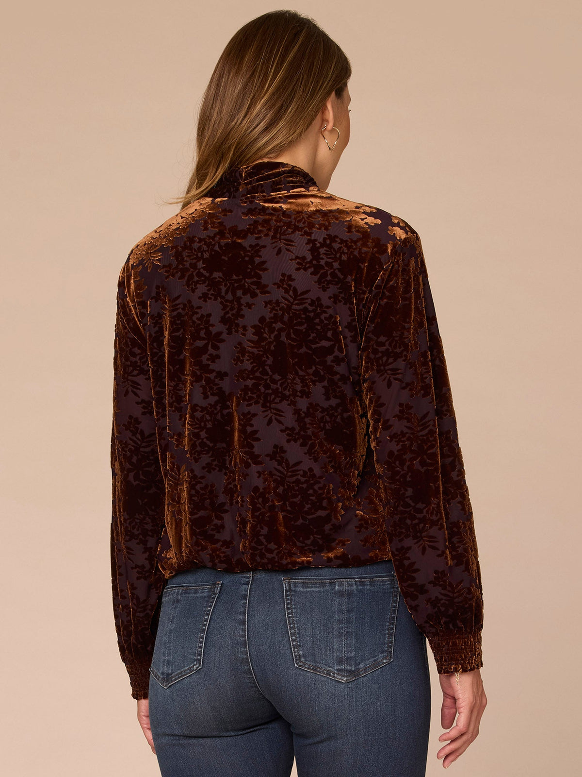Democracy Clothing Long Blouson Sleeve Tie Neck Bubble Hem Printed Plus Size Knit Top - Indigo Brown