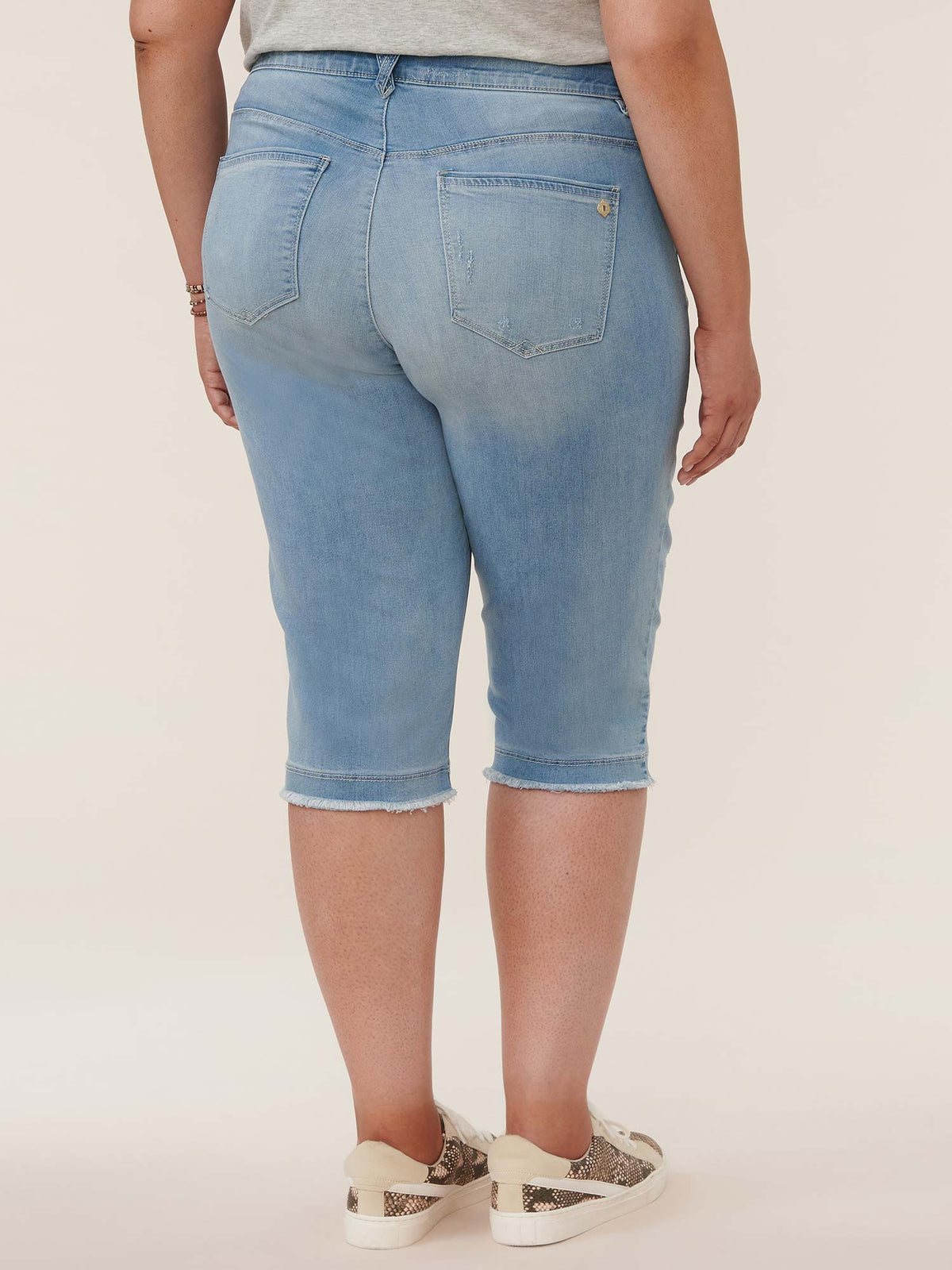 Democracy Clothing "Ab"solution® Light Blue Denim Fray Hem Plus Skimmer Jeans - Light Blue Denim